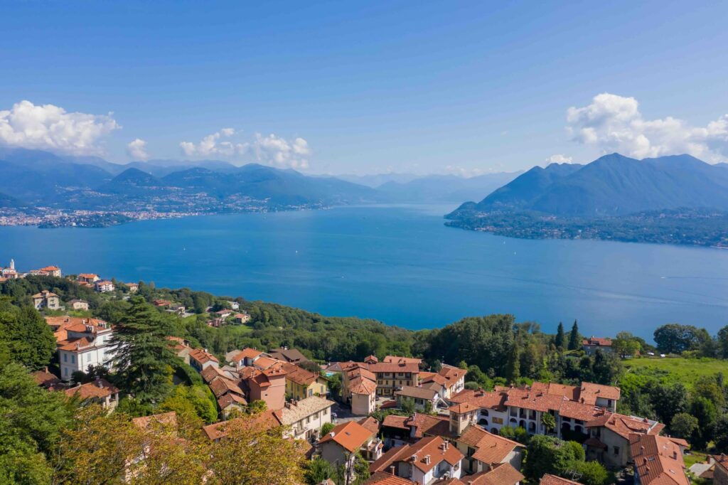 Vista panoramica del Lago Maggiore da Stresa